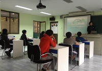 国际部组织教学观摩课交流活动
